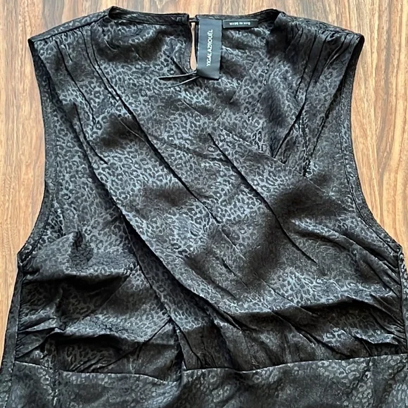 Yigal Azrouel Leopard Jacquard Cross Neck Top - Picture 7 of 15